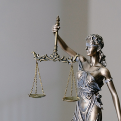 Female justice statue 